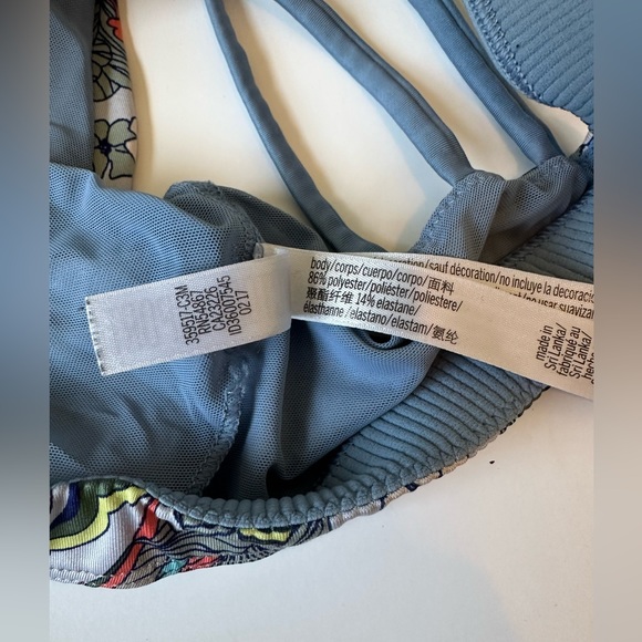 Victoria Secret Sport Small Paisley Flower‎ Criss Cross Back Sports Bra - Picture 5 of 5